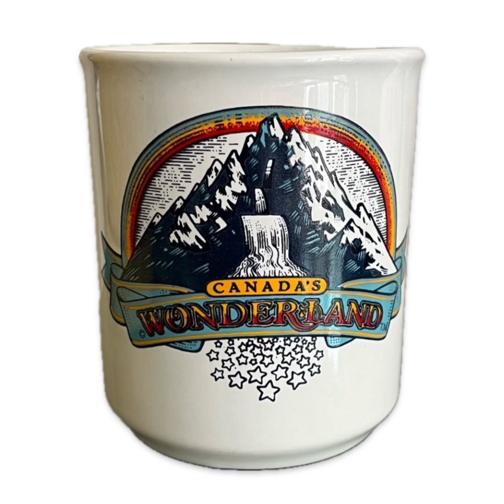 Vintage Canada’s Wonderland mug